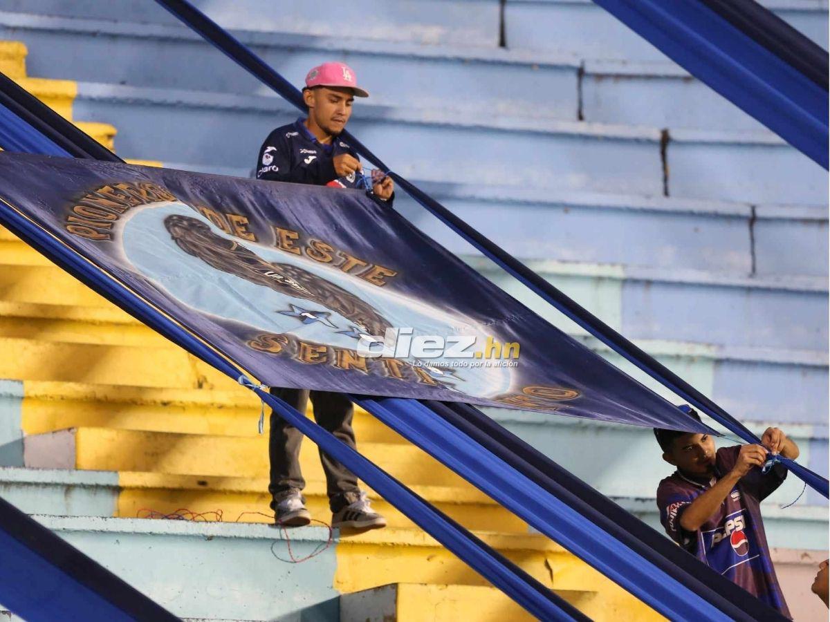 Chica de bolso rosado cautiva, las lindas hinchas del Motagua en el Nacional y novia de Auzmendi se hizo presente