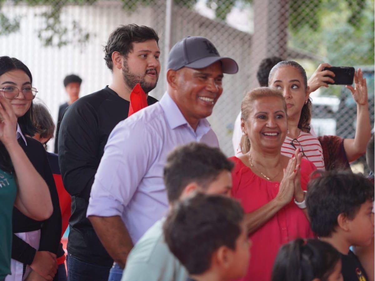 Colonia Los Robles estrena moderna cancha de fútbol sintética entregada por Condepor