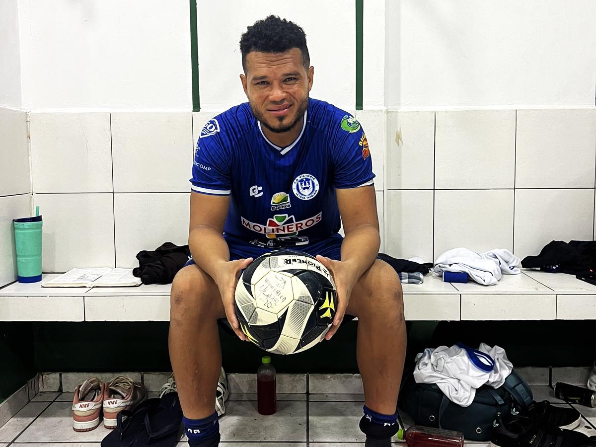 Rolando Blackburn lidera la tabla de goleadores en Liga Nacional de Honduras; el panameño rompió la historia