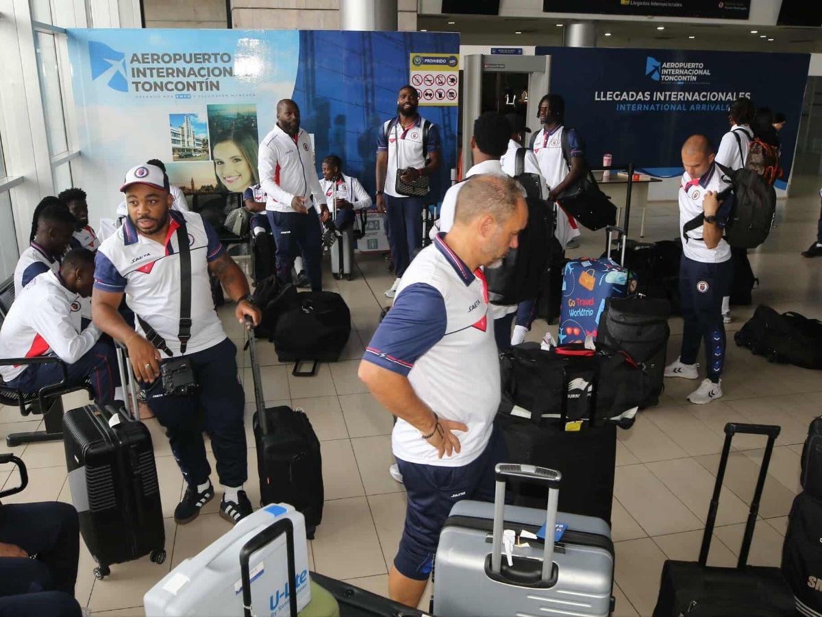 ¡Haití aterrizó en Honduras! La razón por la que los caribeños sufrieron su primer percance en suelo catracho