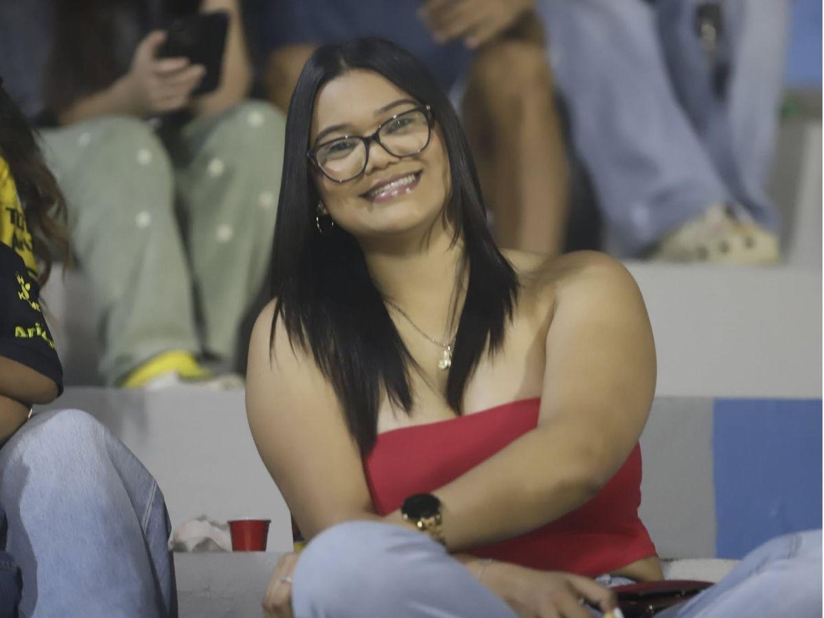 El hincha que casi provoca una tragedia, pancarta pidiendo perdón, preciosa de palco y el karaoke antes de recibir a LAFC