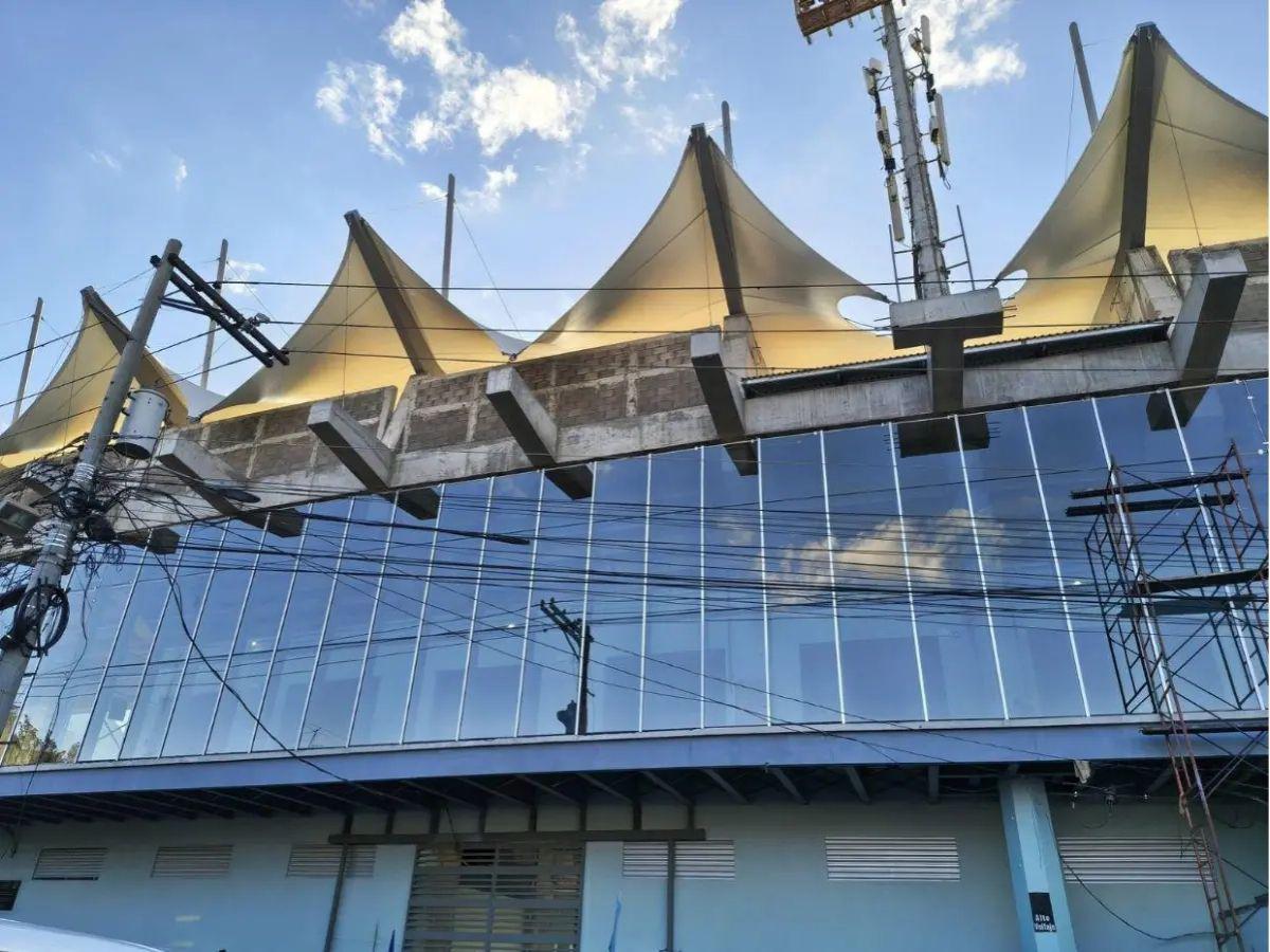 Espectacular: Así luce el Estadio Nacional Chelato Uclés con la nueva fachada y el letrero