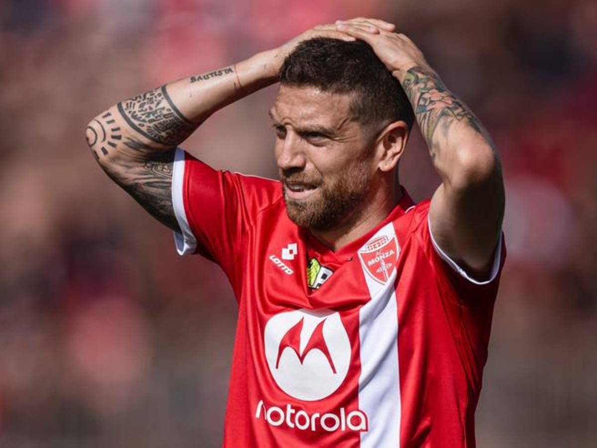 Se acabó la pesadilla: 'Papu' Gómez vuelve a las canchas tras dos años y firma con el club menos pensado