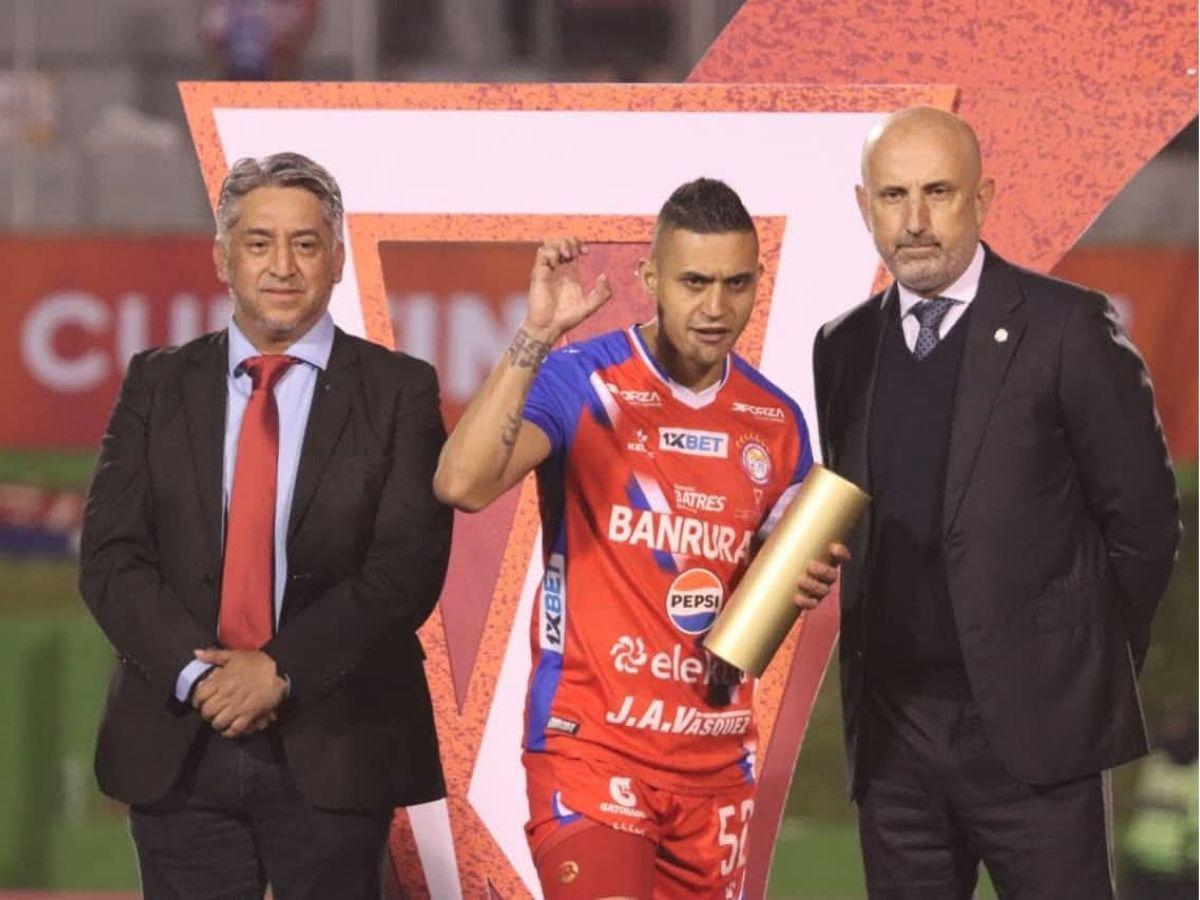 Futbolista del Xelajú hace arder a Concacaf: El polémico gesto tras perder ante Alajuelense por Copa Centroamericana