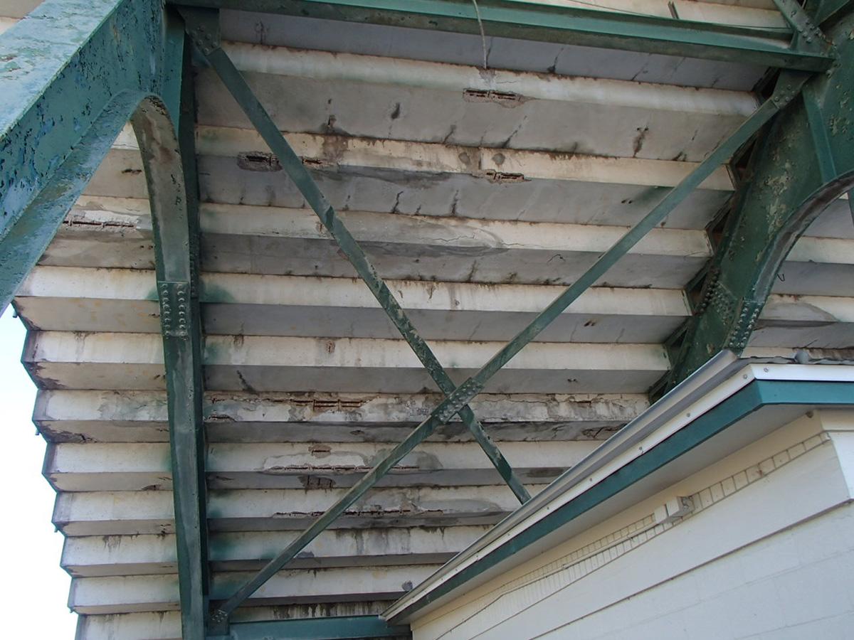 Las pésima condiciones donde jugará Honduras contra Barbados en Louisiana; Fenafuth se dejó “golear” con precarias instalaciones