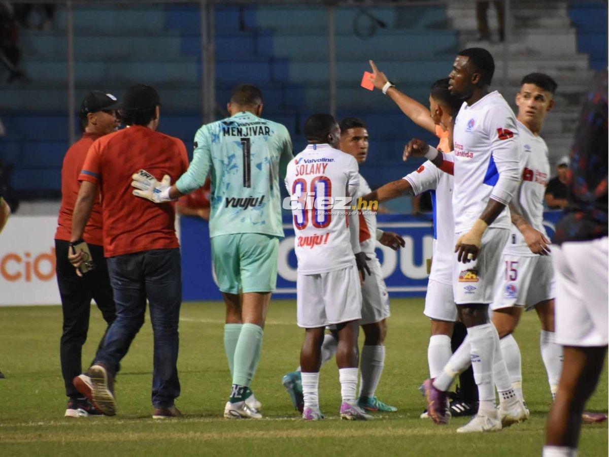 No se vio en TV: La bronca de Pedro Troglio, debut de Andy Nájar en el Nacional y la lluvia de goles en el Victoria vs Real España