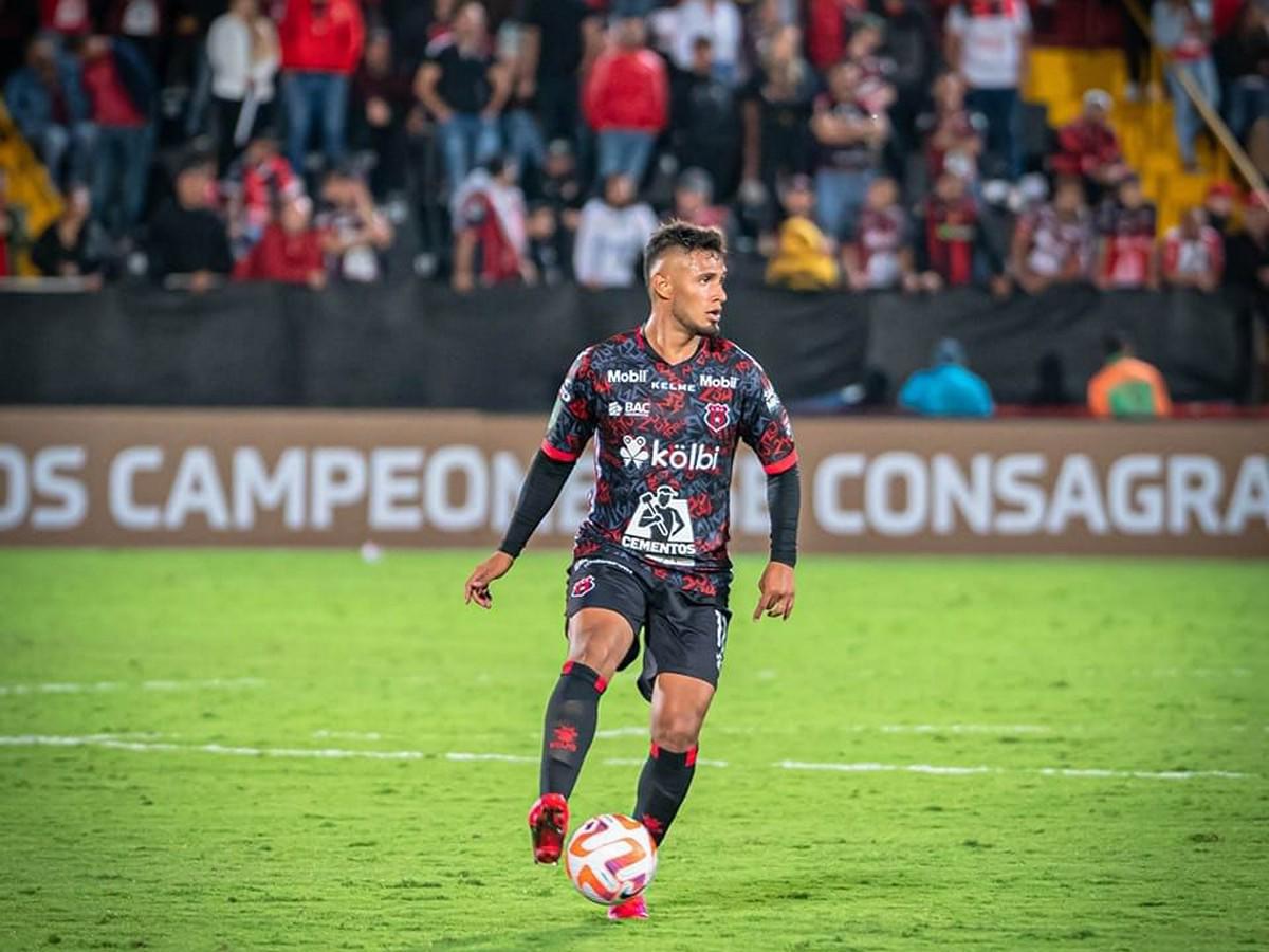 Mercado: Revelado el nombre del argentino que fichará Motagua, la primera alta en Olimpia y el nuevo legionario