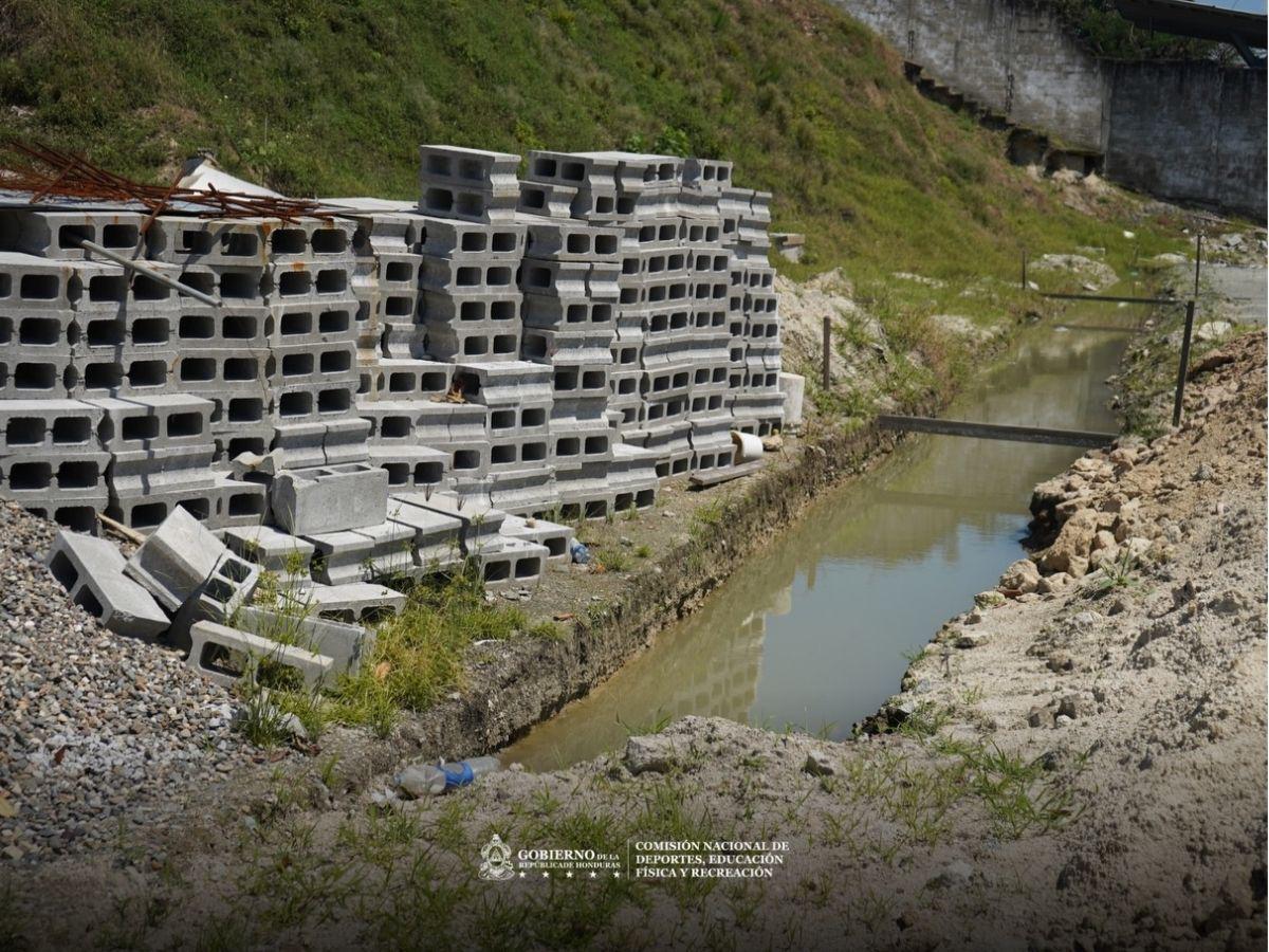 La López Arellano se frota la manos: Condepor revela imágenes de la remodelación de la cancha de fútbol
