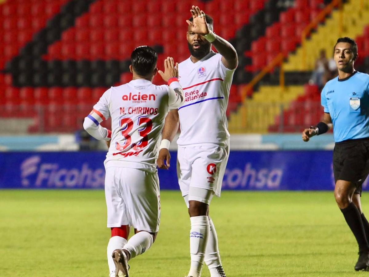 ¡Un doblete de Michaell Chirinos salva al Olimpia y le da un triunfo vital contra un aguerrido Victoria!