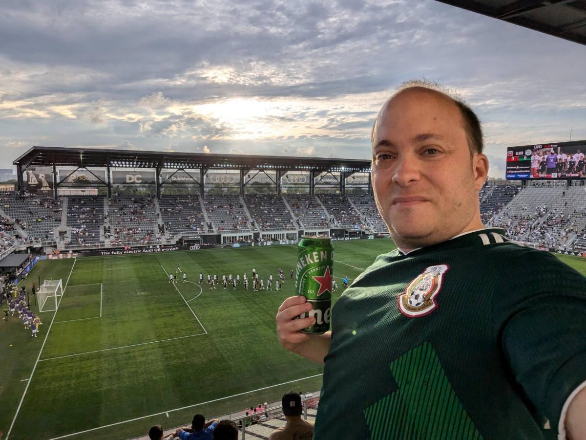 Luis Palma es sorprendido por hondureños en el duelo entre Celtic vs DC United en Estados Unidos