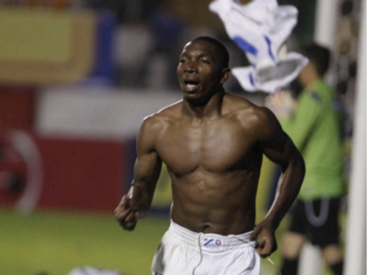 Maylor Núñez, Ever Alvarado Patón Mejía y otros futbolistas que vistieron la camisa de Olimpia y Real España