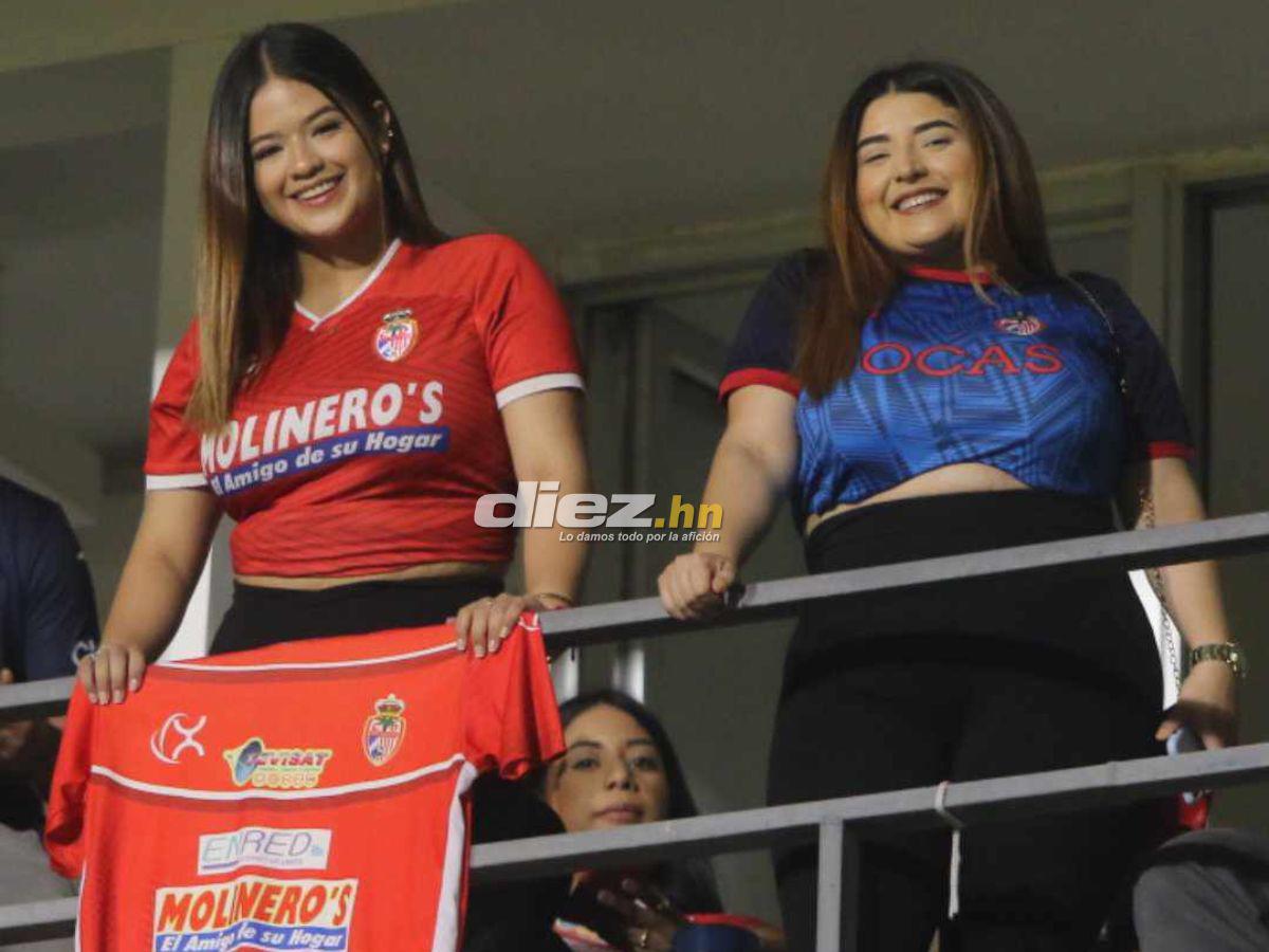 No se vio en TV: Bronca de Auzmendi, las bellas hinchas de Real Sociedad y la frustración del Motagua en el Nacional