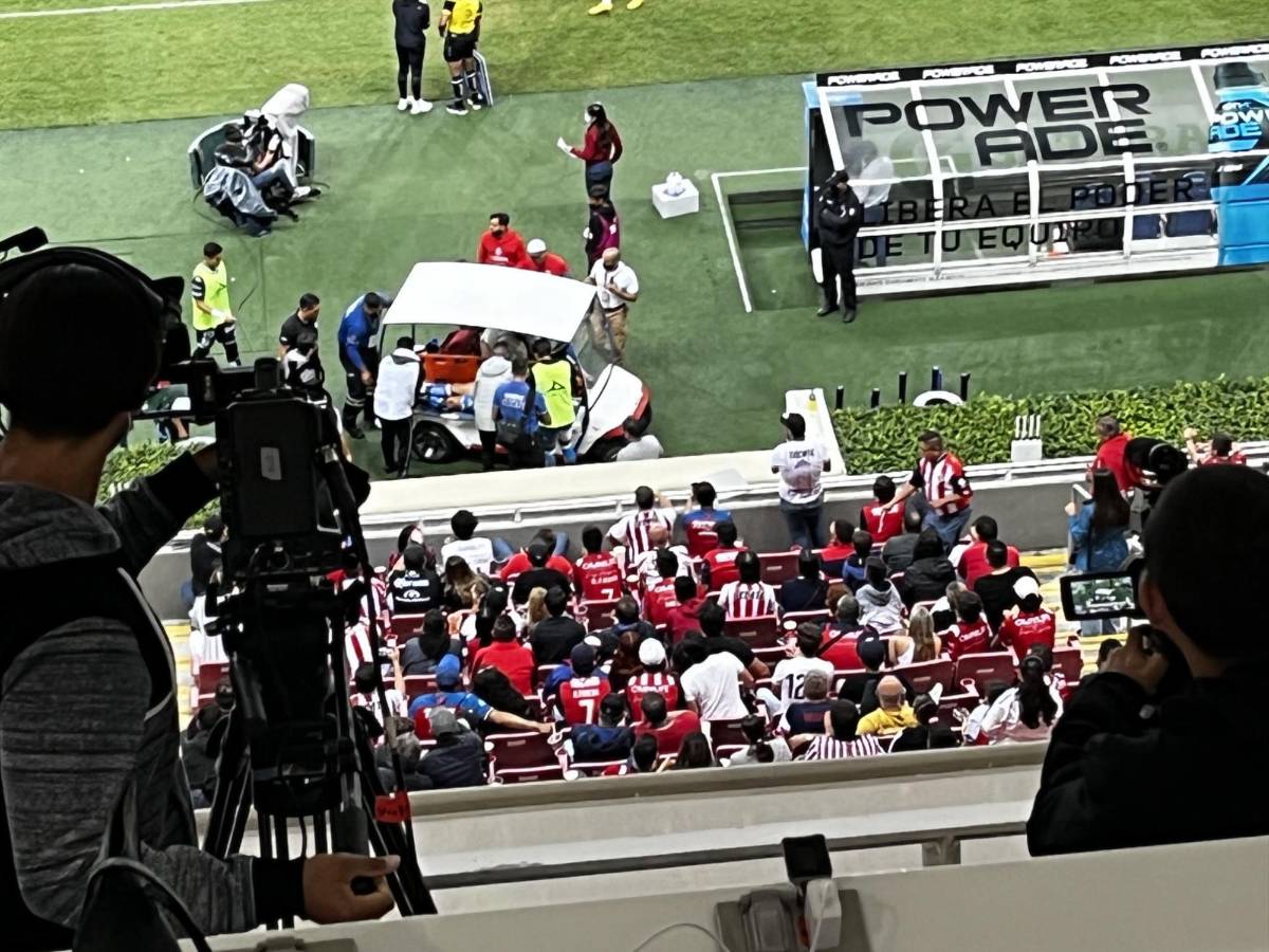 ¡Fuertes imágenes! La espeluznante lesión en la Liga MX: jugador del Puebla se deshace tobillo en desafortunada entrada