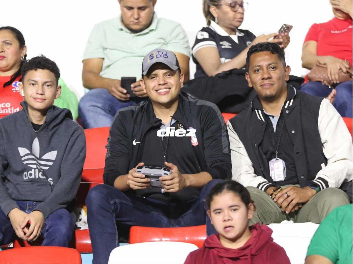 Hinchada de Olimpia inunda las calles del Nacional, dardo a Motagua y chicas cautivan en la previa del clásico