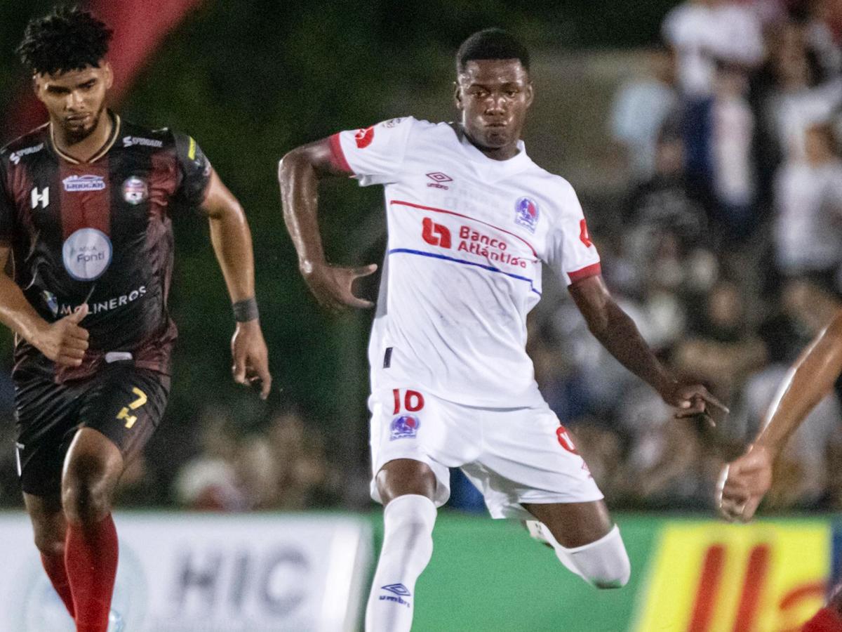 ¡Sorpresa en Olimpia! Julián Martínez, ausente en el entrenamiento del campeón, y preocupa a Eduardo Espinel