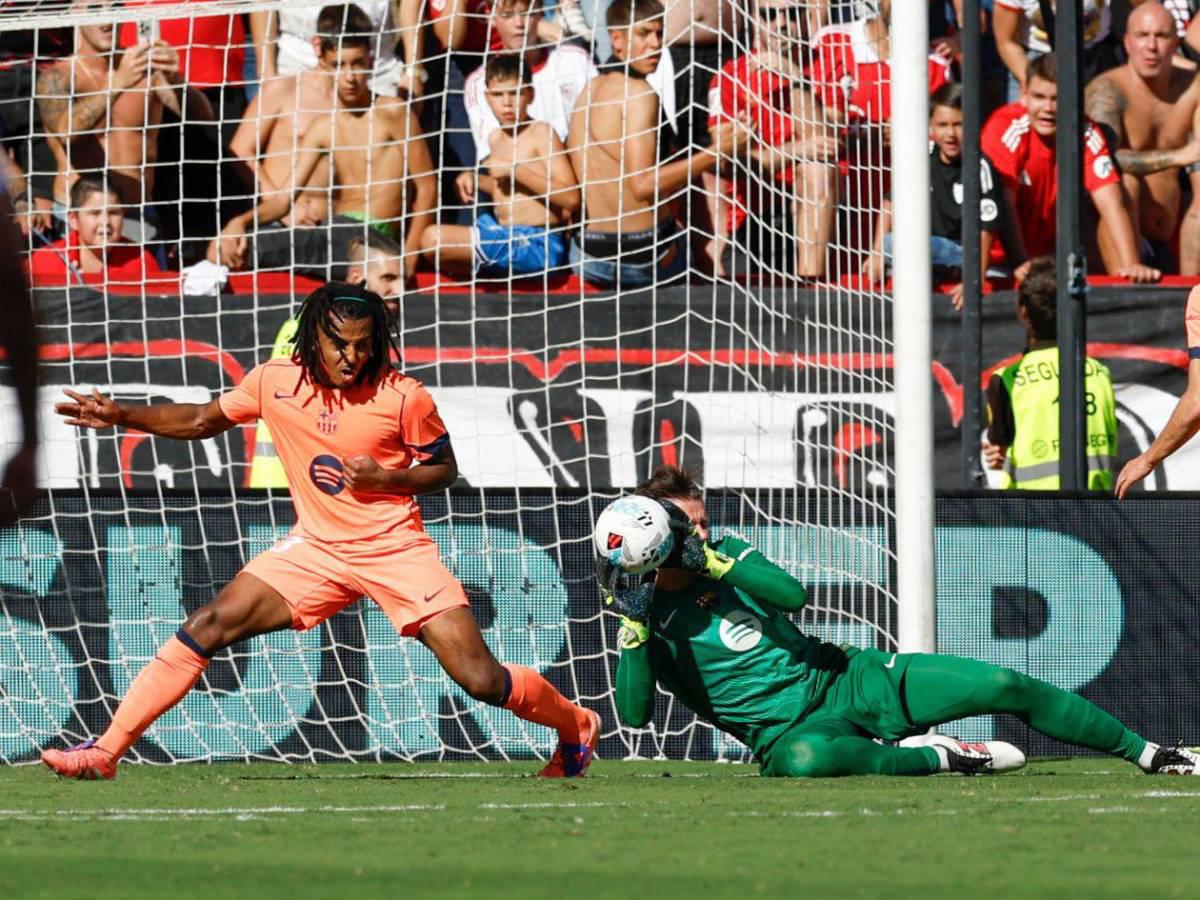La gran polémica en el Sevilla-Barcelona, Lewandowski fue el villano y la amargura de Hansi Flick