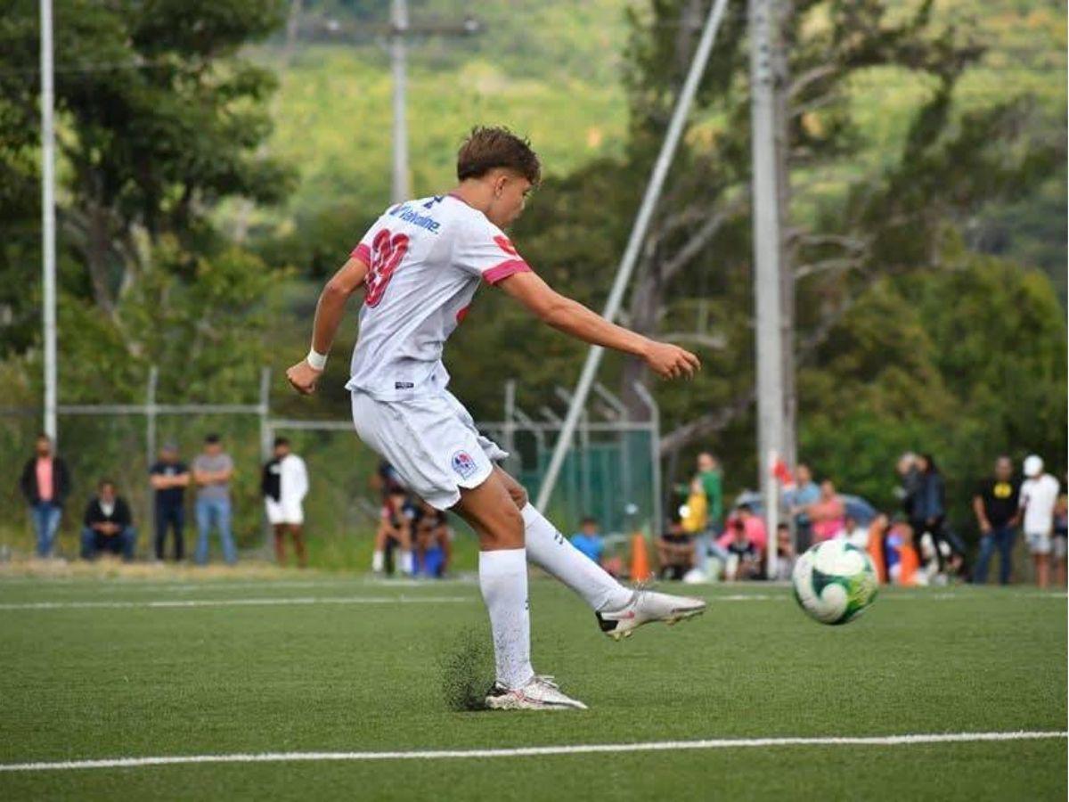 ¡Quedó campeón en Europa! Anthony “El Chele” Ortiz, la nueva promesa de la cantera que ya debutó con el Olimpia
