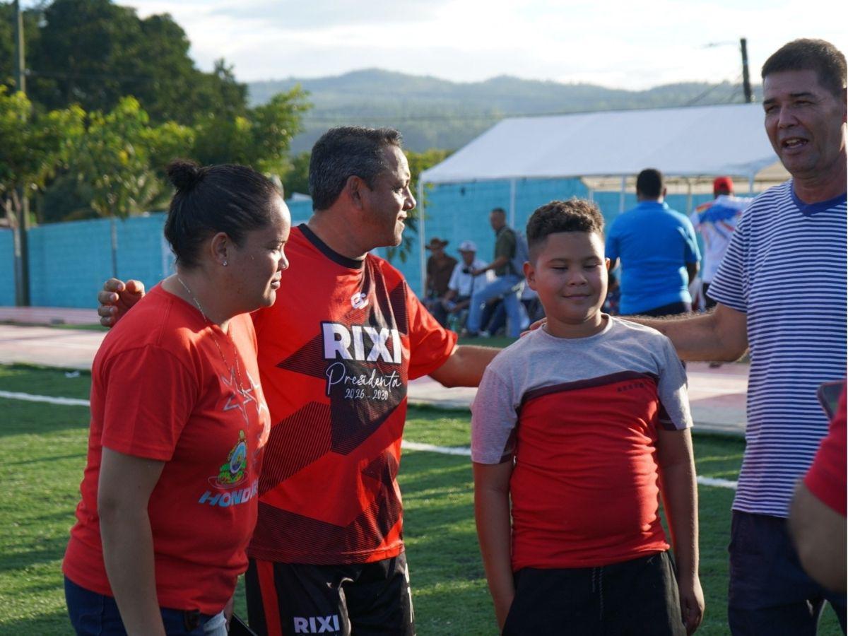 ¡Con leyendas! Condepor inaugura cancha sintética en reconocido municipio de Francisco Morazán