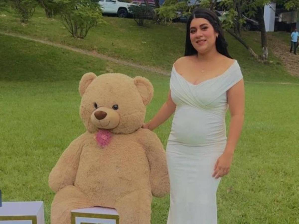 Presentadora hondureña sorprende al anunciar que está embarazada de exfutbolista de Liga Nacional: Una mini murallita