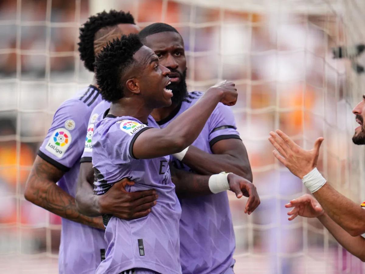 Por culpa de Vinicius: afición del Atlético irá con mascarillas al derbi: ¿Qué está pasando con el crack del Real Madrid?