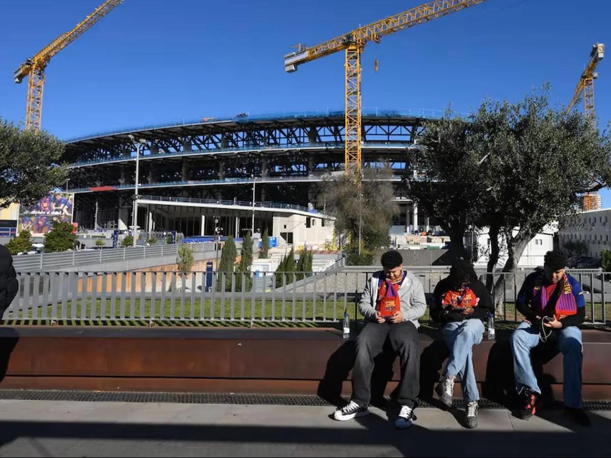 Golpe en Barcelona: murió trabajando en el Camp Nou y revelan la causa