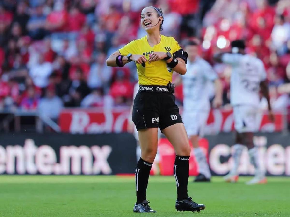 Árbitra que le dirigió a Honduras recibe amenazas a muerte y la FIFA sale al paso en respaldo de Katia García, la silbante mexicana