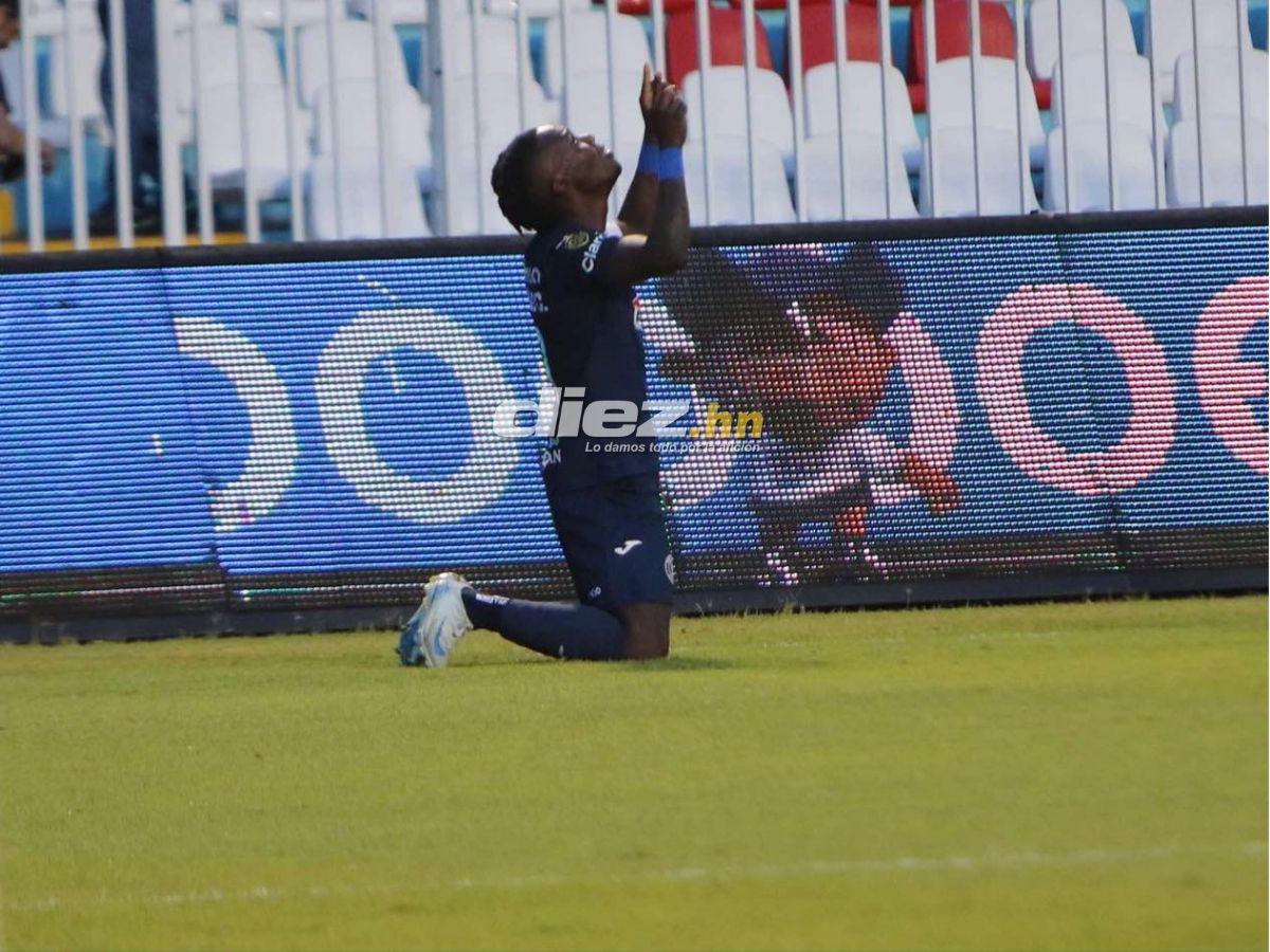 No se vio en TV: aficionadas del Motagua roban suspiros, gestazo de Auzmendi con su novia y fiesta azul en el Nacional