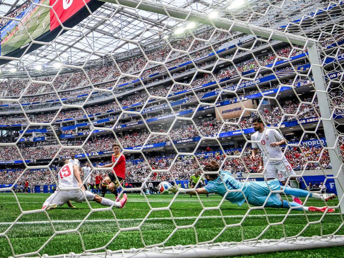 Dormía en las calles y opacó a CR7: quién es Alireza Beiranvand, portero de Irán