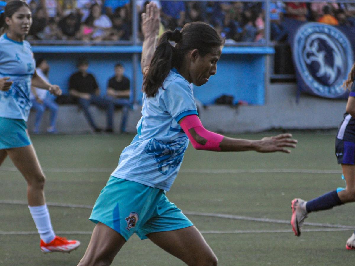 CD Under, el equipo femenino que brilla en Honduras: De qué trabajan sus jugadoras, de dónde son y quién es su futbolista de 39 años