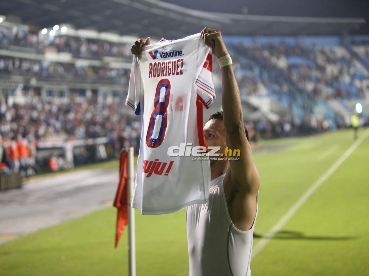 El festejo de Edwin Rodríguez a lo Messi, bellas hinchas de Olimpia cautivaron y euforia de Diego Vázquez en remontada
