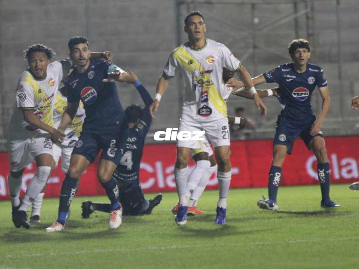 No se vio en TV: Chica viral es captada, bellezas cautivaron en el Motagua-Génesis y el espía en el Nacional