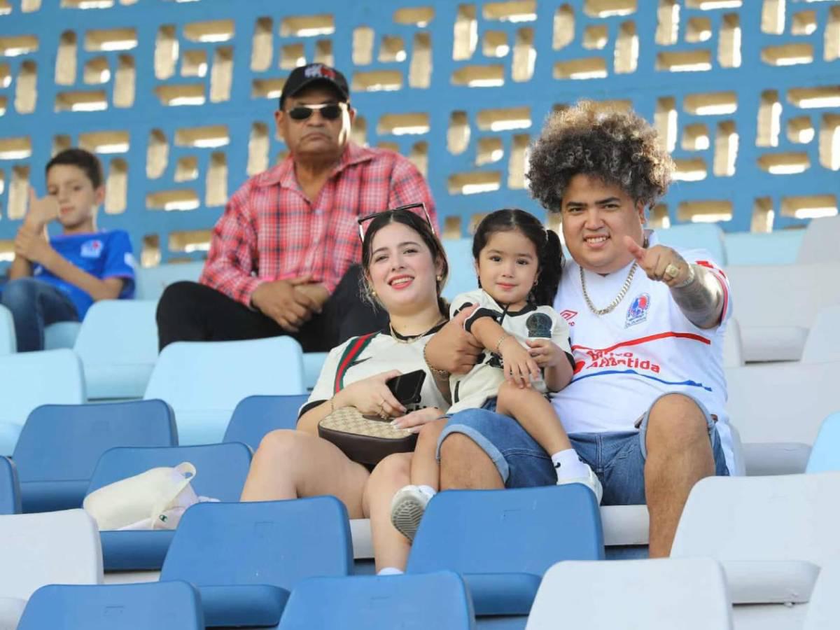 La épica remontada de Olimpia ante Victoria, Jhon Jairo no podía creerlo y las hermosas chicas en el Municipal Ceibeño