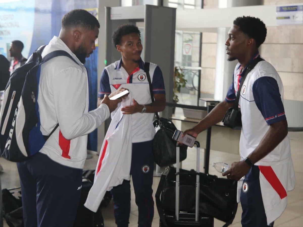 ¡Haití aterrizó en Honduras! La razón por la que los caribeños sufrieron su primer percance en suelo catracho