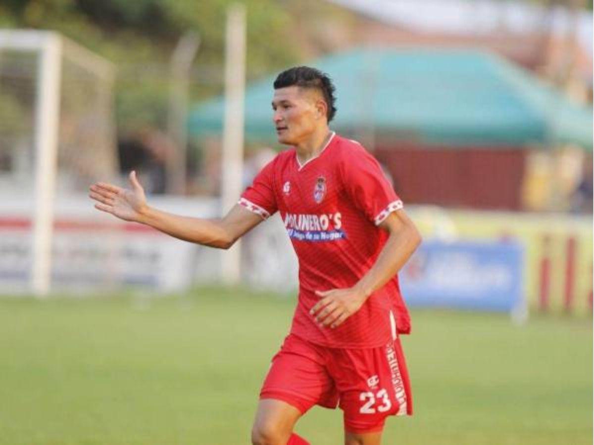 Fichajes: Motagua ficha volante, Elis con oferta de Europa, Platense va por ex Olimpia y Julián Martínez es noticia