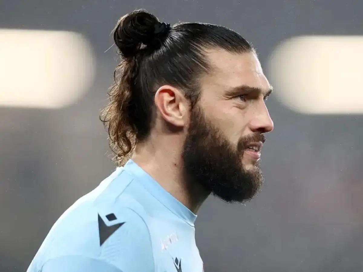 Andy Carroll da el nombre del famoso que lo abusó sexualmente: El trauma está