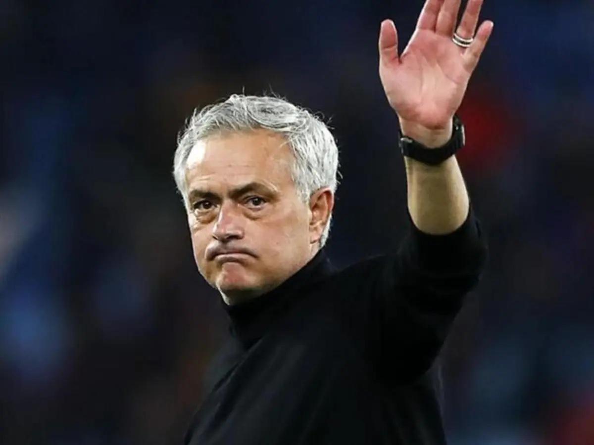 Traiciona a Flick por Mou: cerró las puertas a Barcelona y negocia con Real Madrid