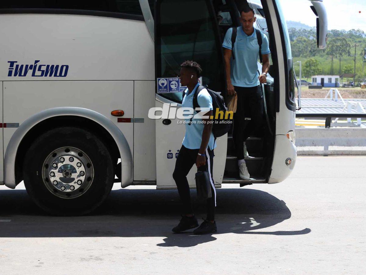A la casa de Messi: Los 11 jugadores de Honduras que viajaron a Miami y Rueda causó furor en el Aeropuerto de Palmerola