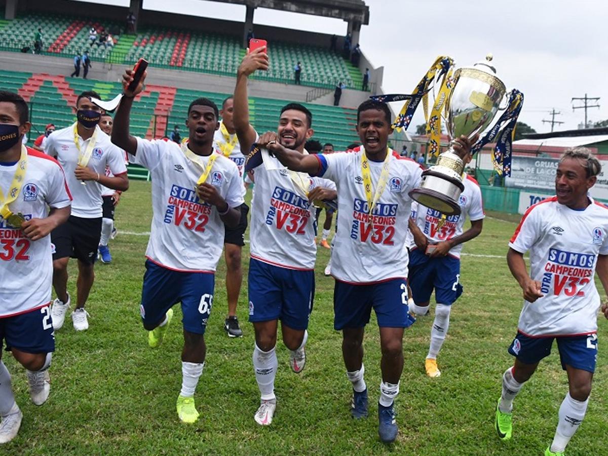 20 futbolistas que fueron campeones con Marathón y Olimpia en Liga Nacional de Honduras, ¿se te habían olvidado?
