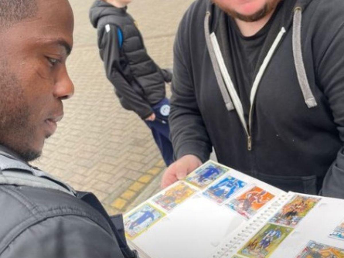 Maynor Figueroa regresó al Wigan de Inglaterra: momentazo con el DT de Cristiano Ronaldo y fan lo sorprendió con álbum