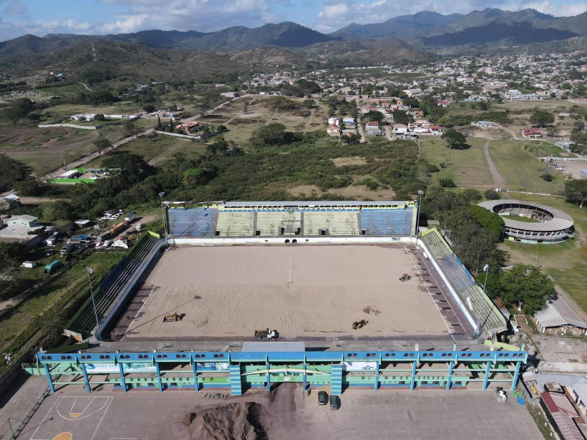 Fotos: así luce el estadio Juan Ramón Brevé Vargas luego de 3 meses de trabajos para remodelación del césped ¿Cuándo finaliza la obra?