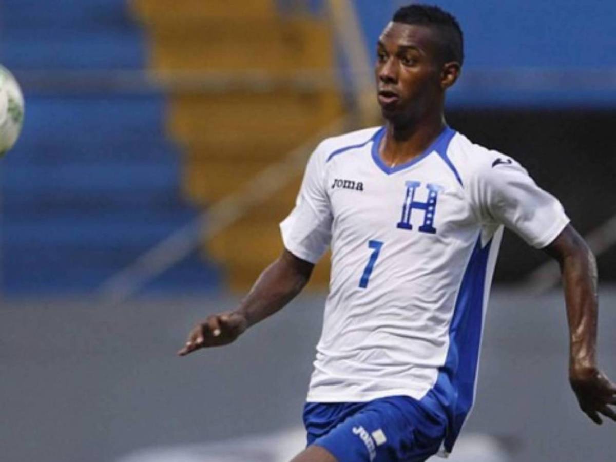 Mundialista con Honduras se casó con bella periodista: ¿en qué equipo de Liga Nacional juega?