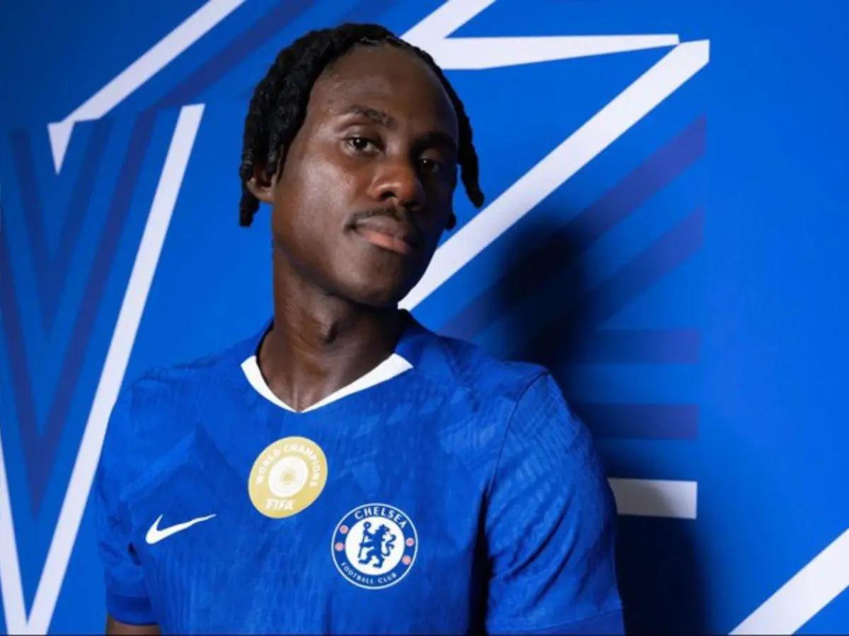 Barrida de Mourinho en el Real Madrid, dos salidas en Barcelona y sorpresa con Nico Williams