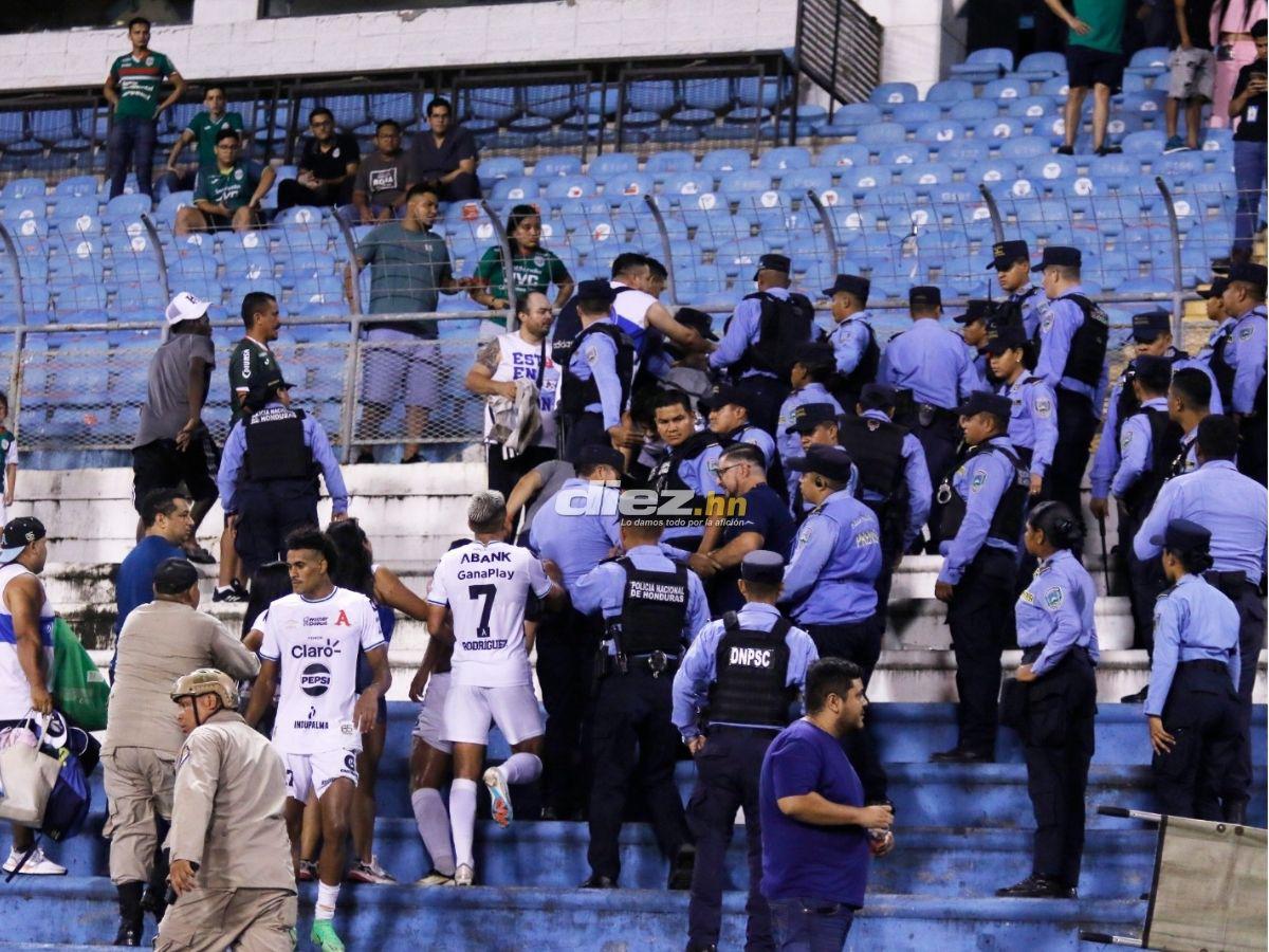 Batalla campal en el Olímpico: así fue el zafarrancho que protagonizaron las barras del Marathón y Alianza