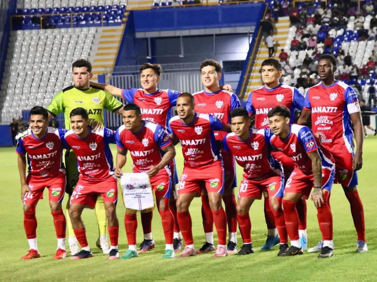 Gesto de Edwin con Chirinos, la pelea del Firpo con ellos y el abrazo de Espinel