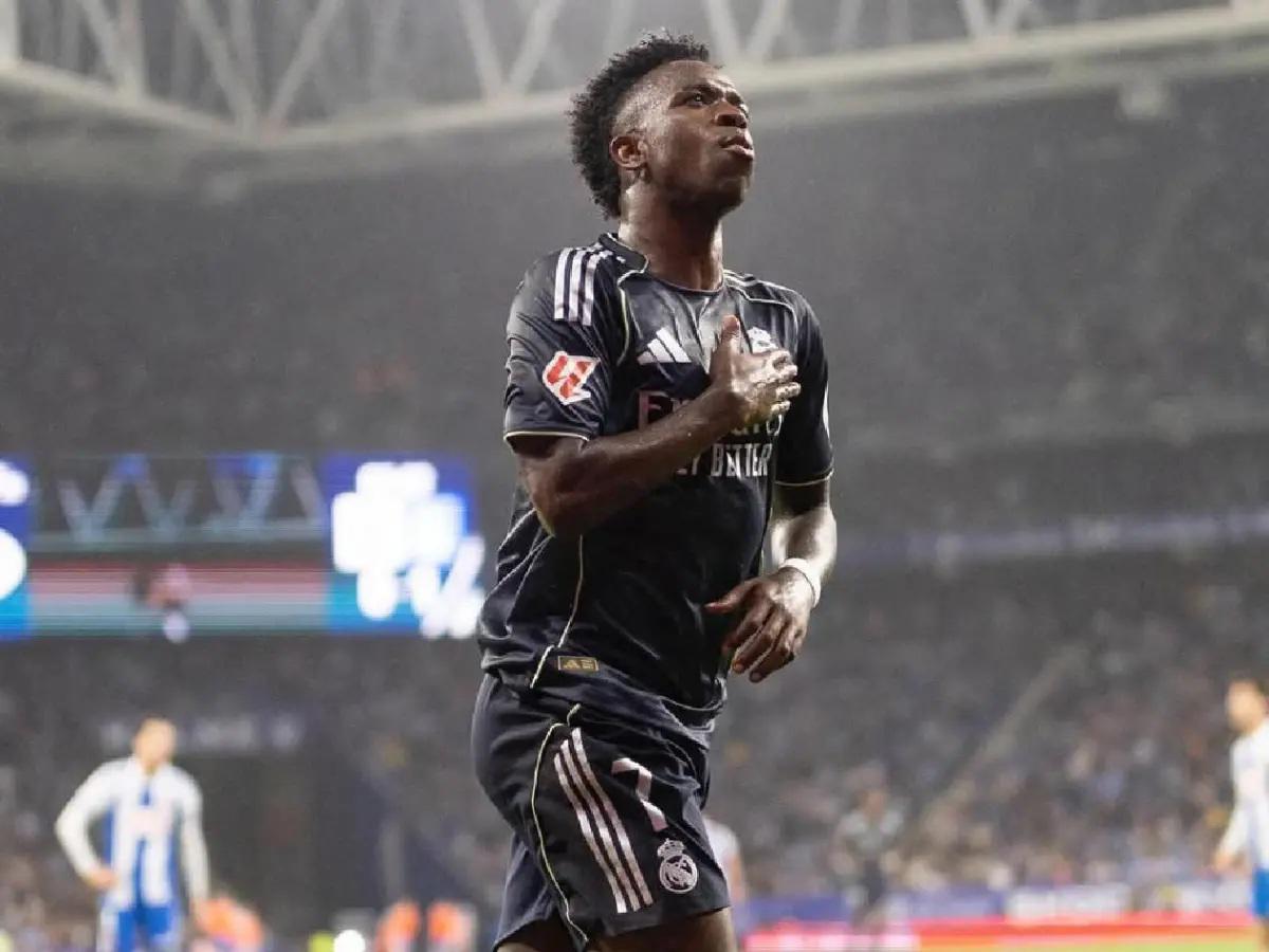 Vinicius se olvida del Real Madrid y hace el anuncio menos pensado