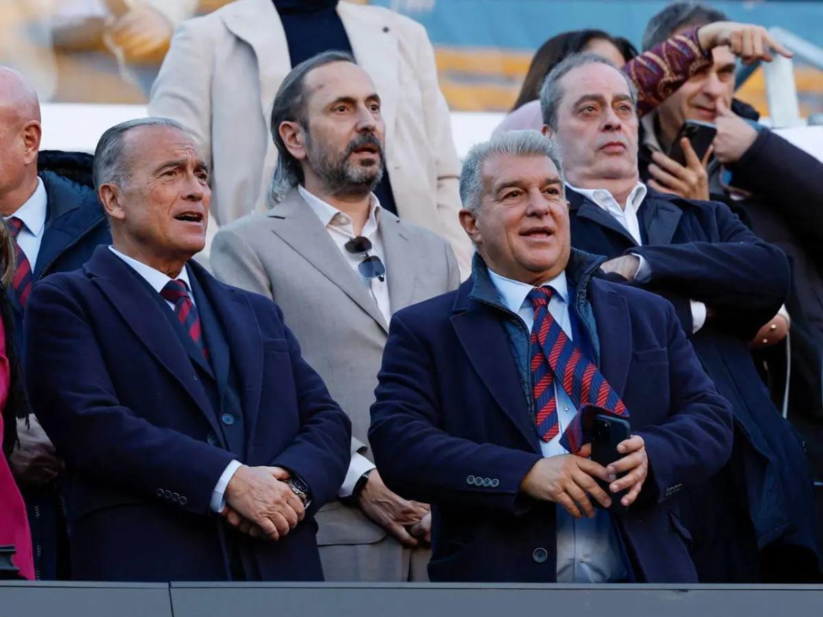 Hansi Flick toma una decisión que sacude Barcelona en plena temporada y Laporta está de acuerdo