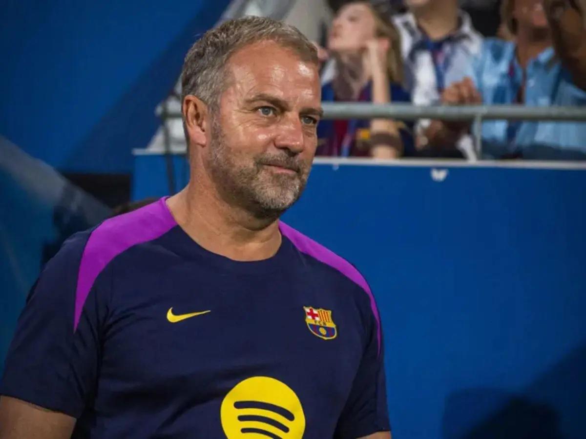 Hansi Flick toma una decisión que sacude Barcelona en plena temporada y Laporta está de acuerdo