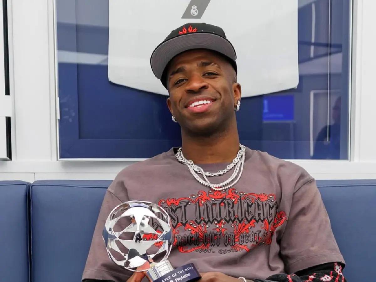 Vinicius se olvida del Real Madrid y hace el anuncio menos pensado