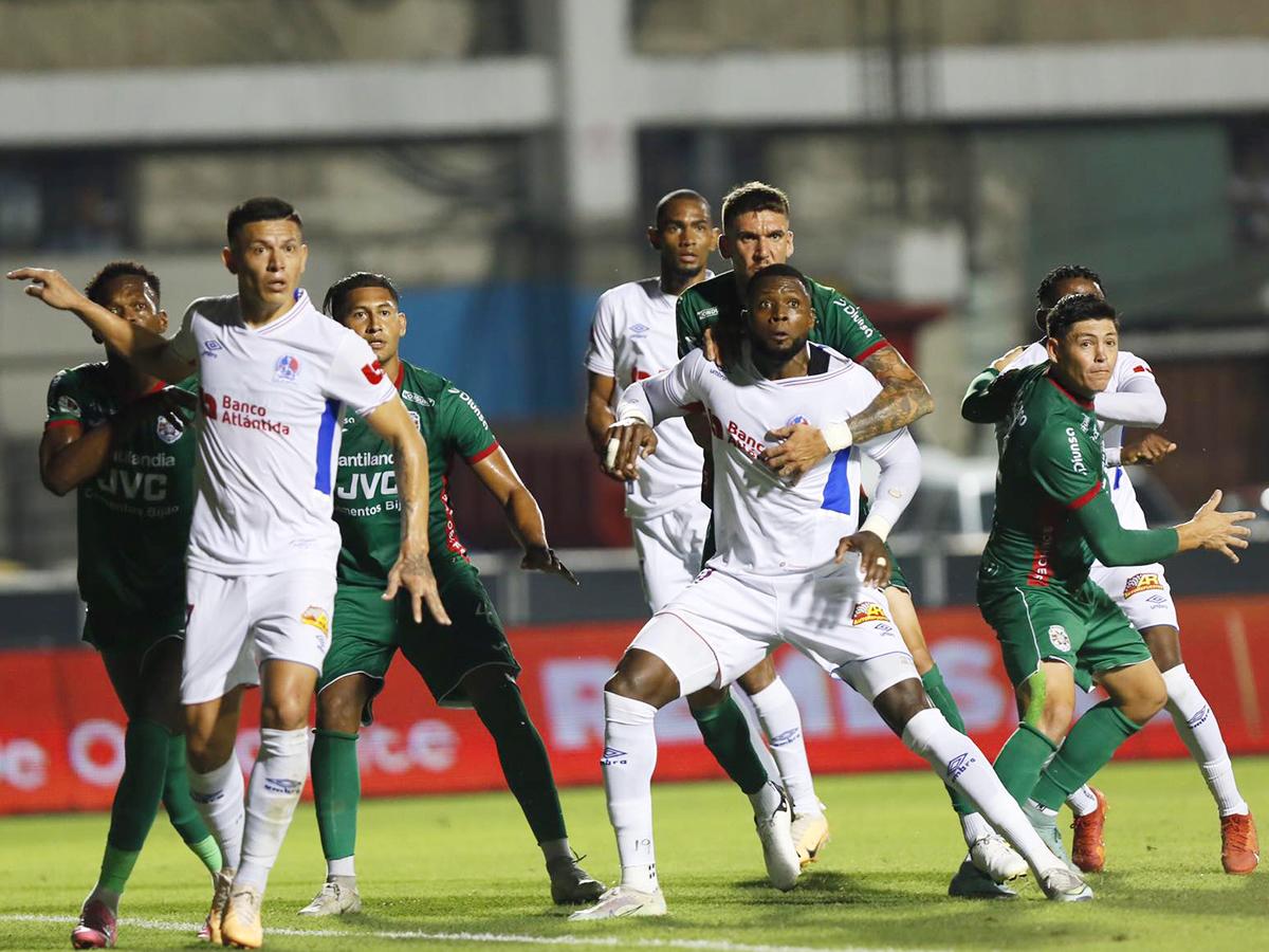 Arboleda perdonó a Marathón errando una clara jugada de gol que pudo haber liquidado la final