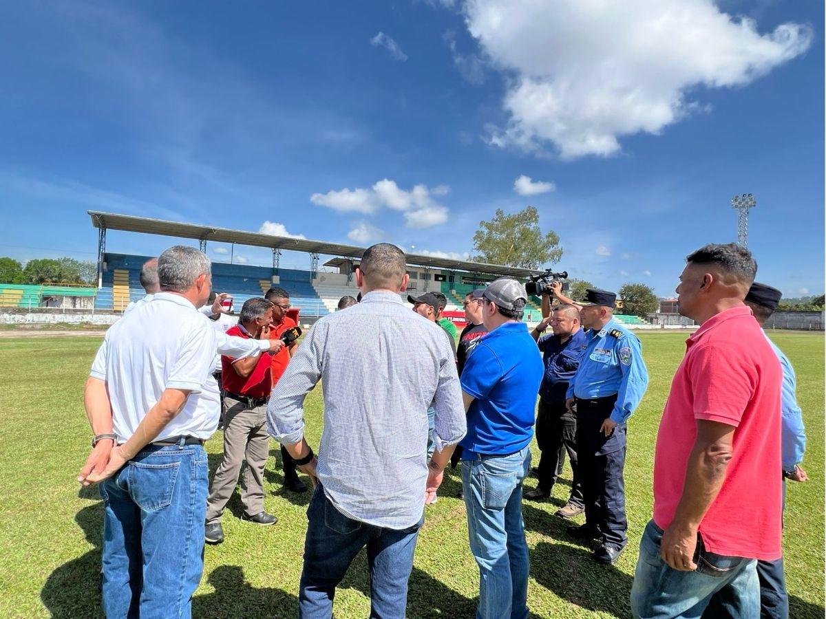 ¡Hoy se juega la finalísima de ida! Así está la grama del Estadio Roberto Martínez tras torrencial aguacero